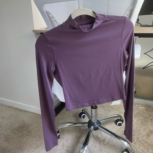 Lululemon cropped long sleeve top